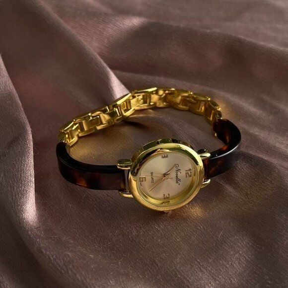 Vintage Novella amber gold plated bracelet watch need battery replacement - Picture 2 of 8